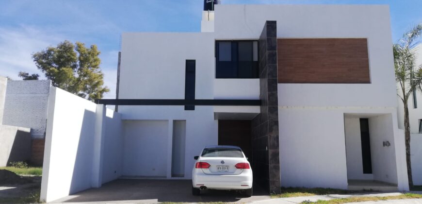 02324 SE VENDE BONITA CASA POR EL COLEGIO ESPERANZA, AGUASCALIENTES. 