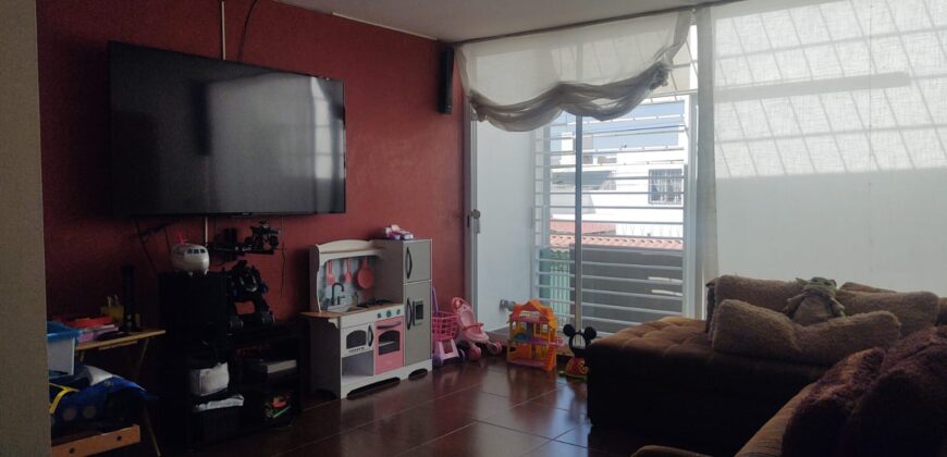 02659 SE VENDE BONITA CASA POR COSTCO, AGUASCALIENTES. 