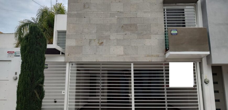 02659 SE VENDE BONITA CASA POR COSTCO, AGUASCALIENTES. 