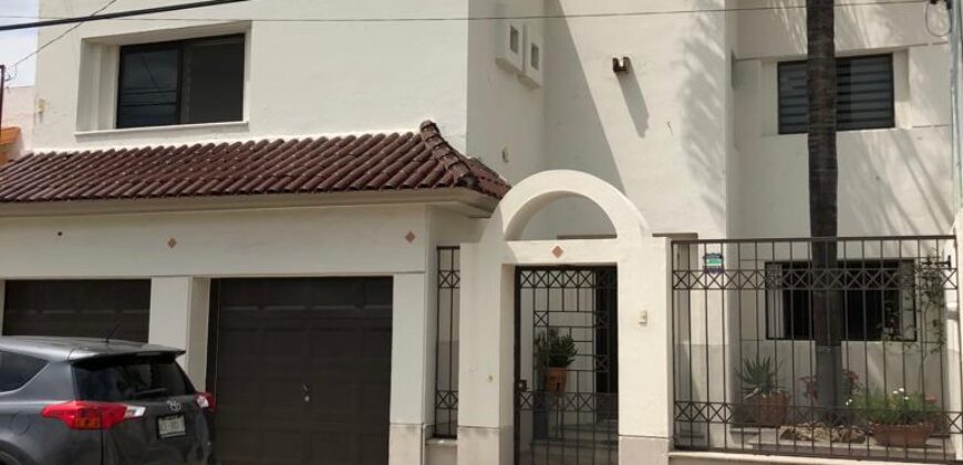 02668 SE VENDE BONITA CASA POR AVENIDA INDEPENDENCIA, AGUASCALIENTES.