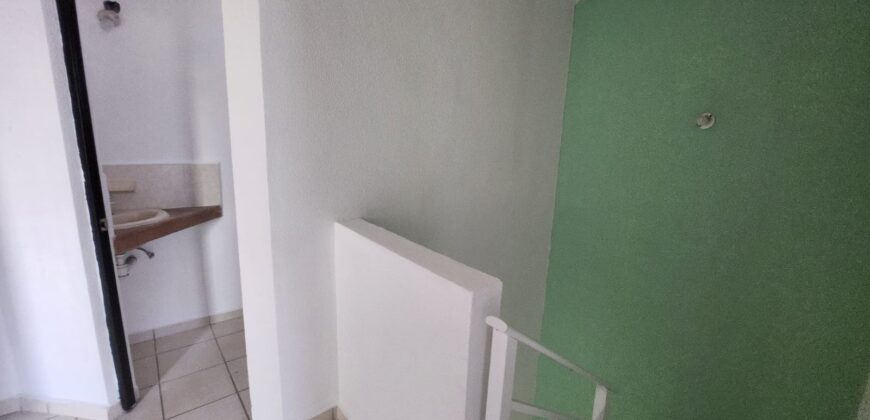 02766 SE RENTA BONITA CASA EN VILLA SUR, AGUASCALIENTES. 