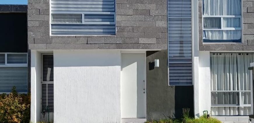 02777 SE VENDE BONITA CASA EN BOSQUES SERENO, AGUACALIENTES. 