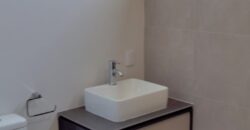 02789 SE VENDE BONITA CASA AL PONIENTE DE LA CIUDAD, AGUASCALIENTES. 
