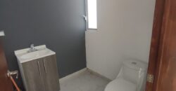 02813 SE VENDE BONITA CASA AL PONIENTE DE LA CIUDAD DE AGUASCALIENTES. 