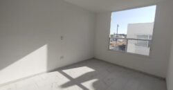 02813 SE VENDE BONITA CASA AL PONIENTE DE LA CIUDAD DE AGUASCALIENTES. 