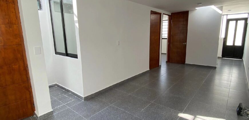 02854 SE VENDE BONITA TOTALMENTE REMODELADA CASA EN CASA BLANCA, AGUASCALIENTES. 