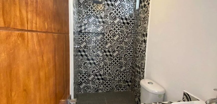 02854 SE VENDE BONITA TOTALMENTE REMODELADA CASA EN CASA BLANCA, AGUASCALIENTES. 