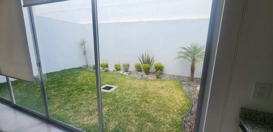 02882 SE VENDE BONITA CASA EN RESIDENCIAL CANTELLI, AGUASCALIENTES