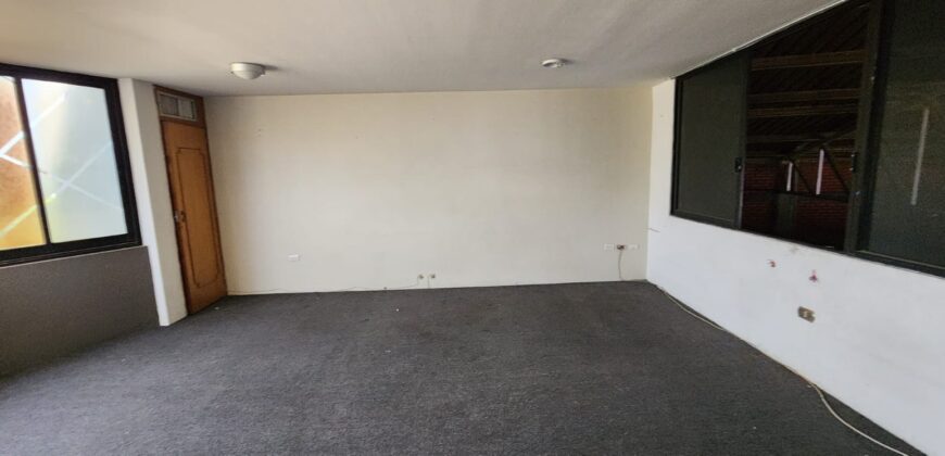 02917 MAGNIFICA OPORTUNIDAD RENTA DE EDIFICIO Y BODEGA PARA SPA O GYM CÉNTRICO EN AGUASCALIENTES