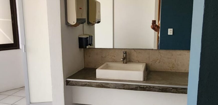 02917 MAGNIFICA OPORTUNIDAD RENTA DE EDIFICIO Y BODEGA PARA SPA O GYM CÉNTRICO EN AGUASCALIENTES