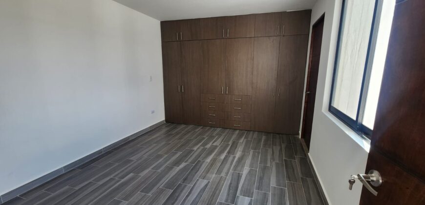 02955 VENTA DE HERMOSA CASA EN FRACCIONAMIENTO LA TRINIDAD, AGUASCALIENTES