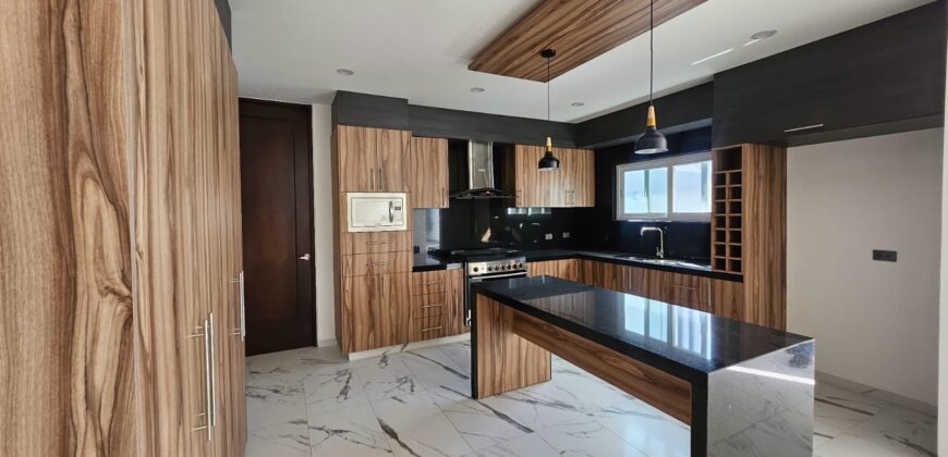 03163 VENTA DE CASA EN RESIDENCIAL DELLA TERRA, AGUASCALIENTES